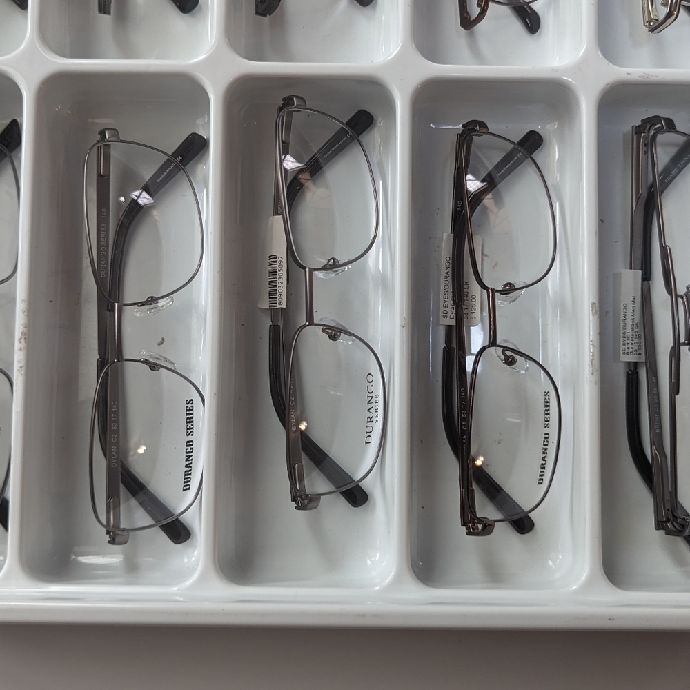 Eyeglass